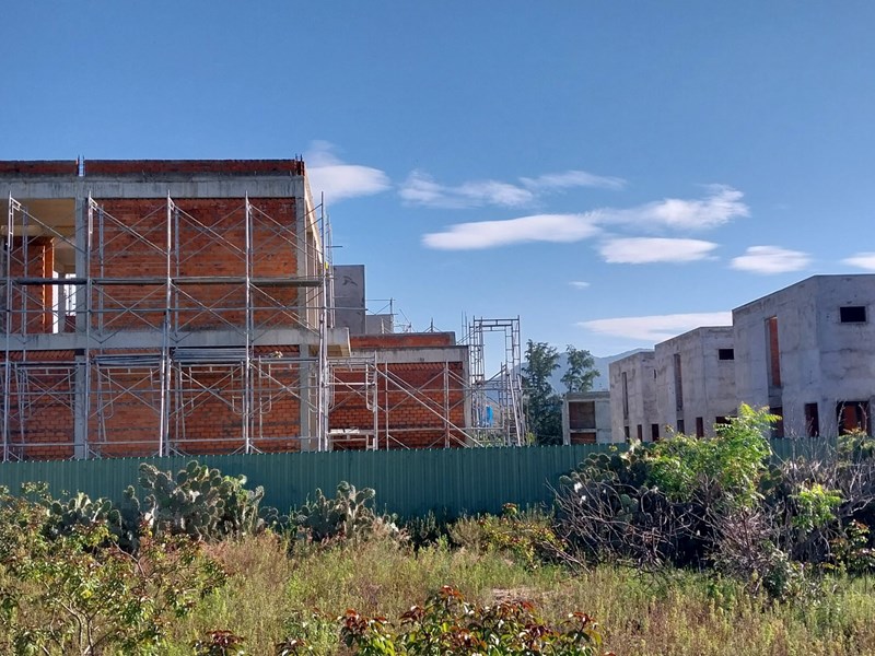 Ninh Thuận: Xử lý nghiêm các dự án chậm tiến độ, tạo đà cho du lịch bứt phá - Anh 2