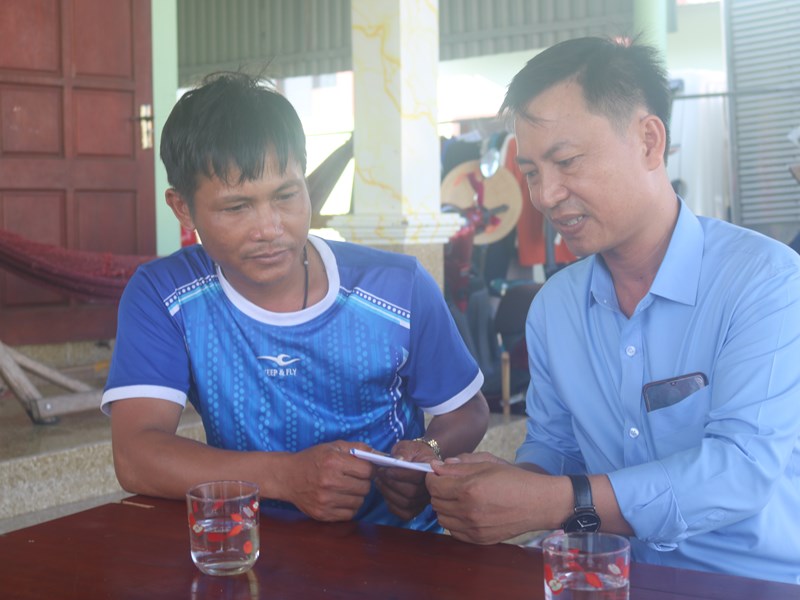 Người cán bộ tâm huyết với công tác Mặt trận - Anh 2