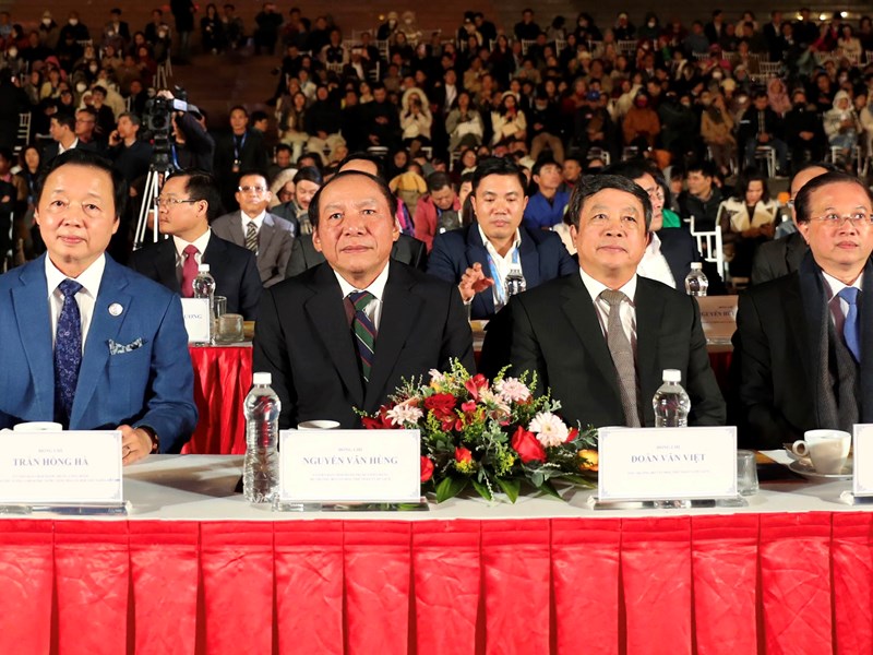 Khai mạc LHP Việt Nam lần thứ XXIII: Tình yêu điện ảnh thăng hoa trên “phim trường” phố núi - Anh 4