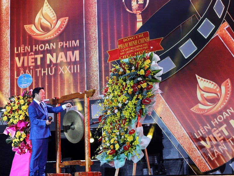 Khai mạc LHP Việt Nam lần thứ XXIII: Tình yêu điện ảnh thăng hoa trên “phim trường” phố núi - Anh 2