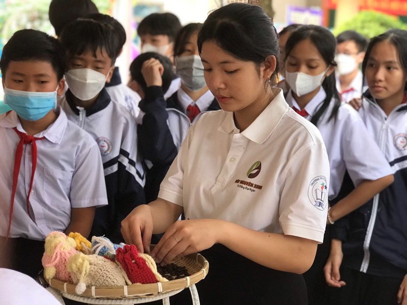 Kon Tum: Nhân rộng mô hình học tập kết hợp trải nghiệm thực tế trong các trường học - Anh 2