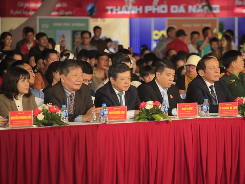 Phát huy sức mạnh khối đại đoàn kết, gìn giữ các giá trị văn hóa truyền thống - Anh 4