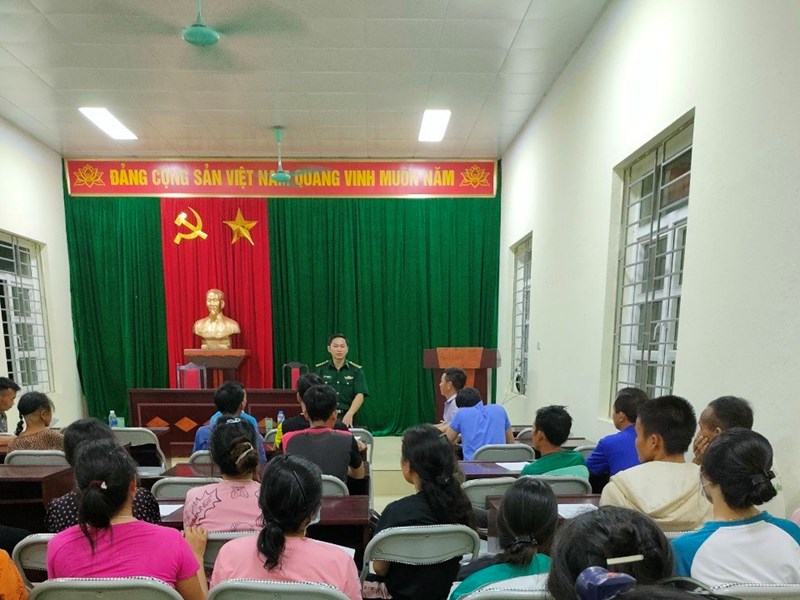 Người lính Biên phòng nỗ lực hỗ trợ người dân xóa đói giảm nghèo, phát triển kinh tế - Anh 2