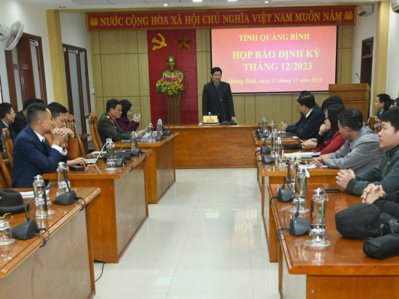 Quảng Bình tổ chức nhiều hoạt động ấn tượng chào đón năm mới 2024 - Anh 2