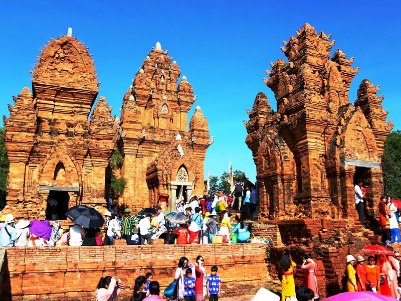 Lễ đón, rước y trang của đồng bào Chăm và Raglai Ninh Thuận - Anh 7