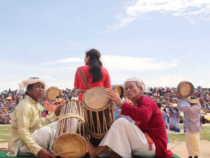 Lễ đón, rước y trang của đồng bào Chăm và Raglai Ninh Thuận - Anh 8