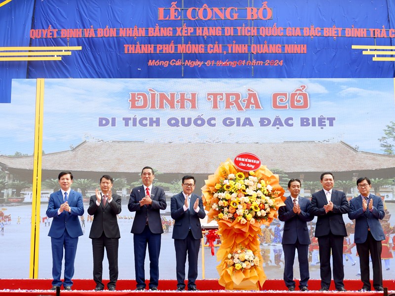 Công bố quyết định và đón nhận Bằng xếp hạng Di tích quốc gia đặc biệt đình Trà Cổ - Anh 2