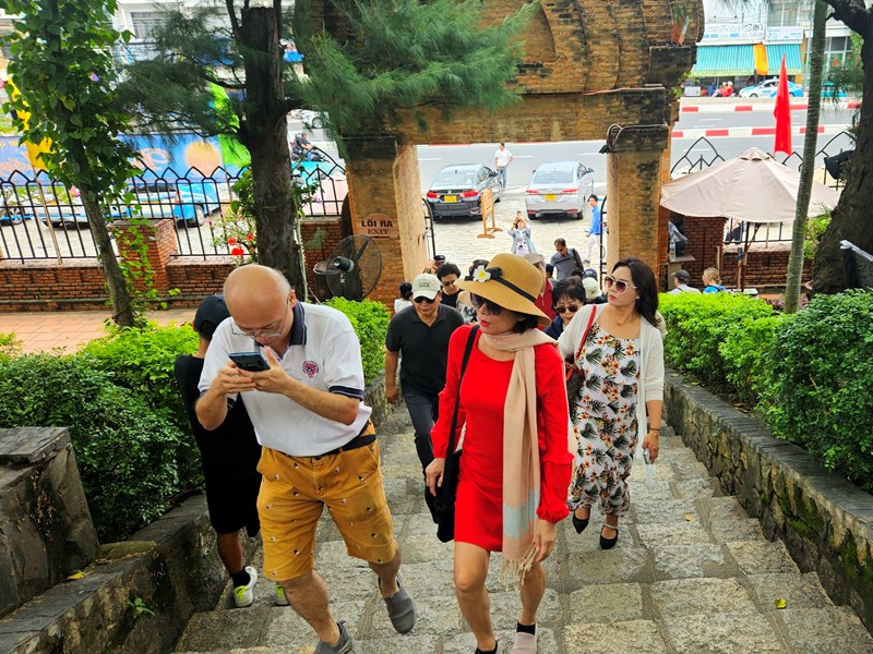 Khánh Hòa đón 465.000 lượt khách du lịch dịp Tết Dương lịch - Anh 4