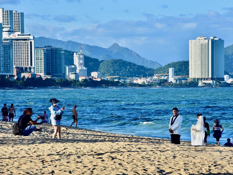 Khánh Hòa đón 465.000 lượt khách du lịch dịp Tết Dương lịch - Anh 3