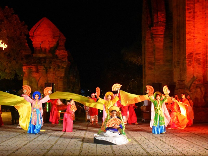 Khánh Hòa: Hơn 30 hoạt động văn hóa, nghệ thuật, thể thao dịp Tết Nguyên đán - Anh 1