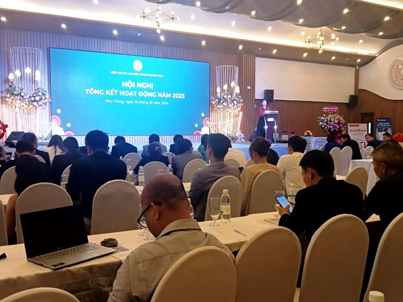 Năm 2024, Khánh Hòa phấn đấu đón 9 triệu lượt khách lưu trú - Anh 1