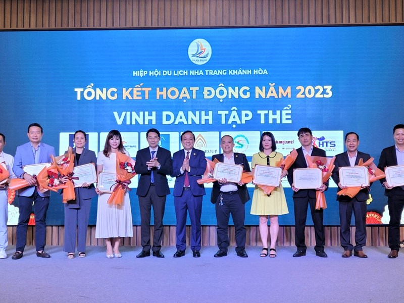 Năm 2024, Khánh Hòa phấn đấu đón 9 triệu lượt khách lưu trú - Anh 4