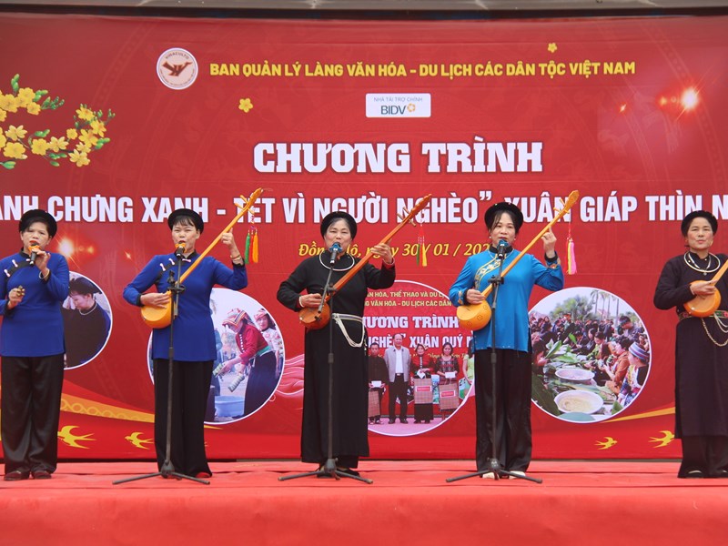 600 phần quà được trao đi qua chương trình “Bánh chưng xanh – Tết vì người nghèo” năm 2024 - Anh 14