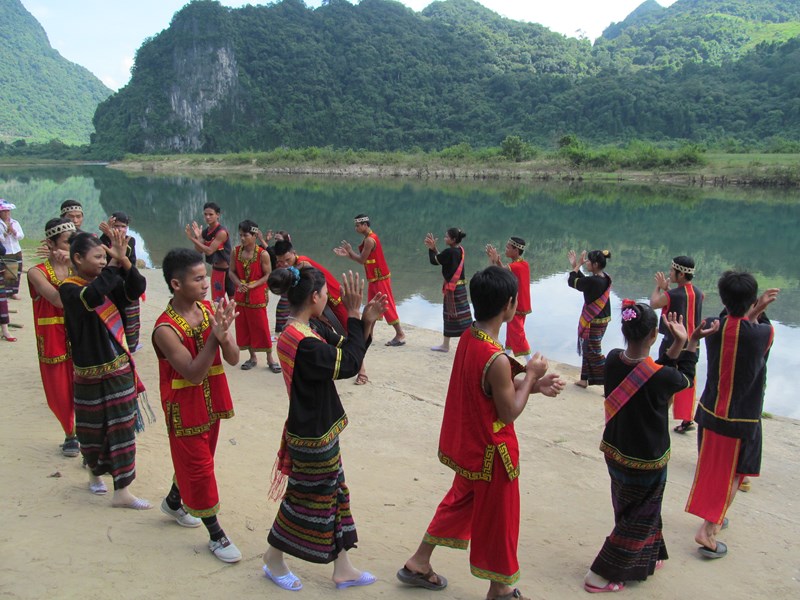 Tục giữ lửa, lấy nước của người Bru - Vân Kiều trong ngày Tết cổ truyền - Anh 6