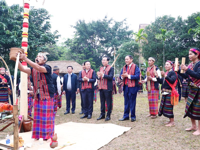 Chủ tịch nước Võ Văn Thưởng: Văn hoá là một trong những trụ cột của phát triển bền vững đất nước - Anh 12