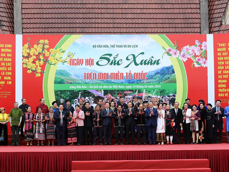 Chủ tịch nước Võ Văn Thưởng: Văn hoá là một trong những trụ cột của phát triển bền vững đất nước - Anh 7