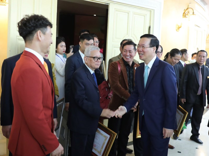 Lễ trao tặng danh hiệu NSND, NSƯT lần thứ 10: Khích lệ các nghệ sĩ phát huy tài năng, sáng tạo nghệ thuật và say mê cống hiến - Anh 7