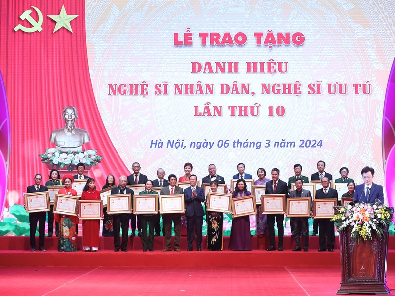Lễ trao tặng danh hiệu NSND, NSƯT lần thứ 10: Khích lệ các nghệ sĩ phát huy tài năng, sáng tạo nghệ thuật và say mê cống hiến - Anh 6