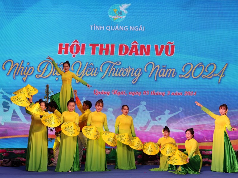 Hội thi dân vũ thể thao “Nhịp điệu yêu thương” - Anh 2