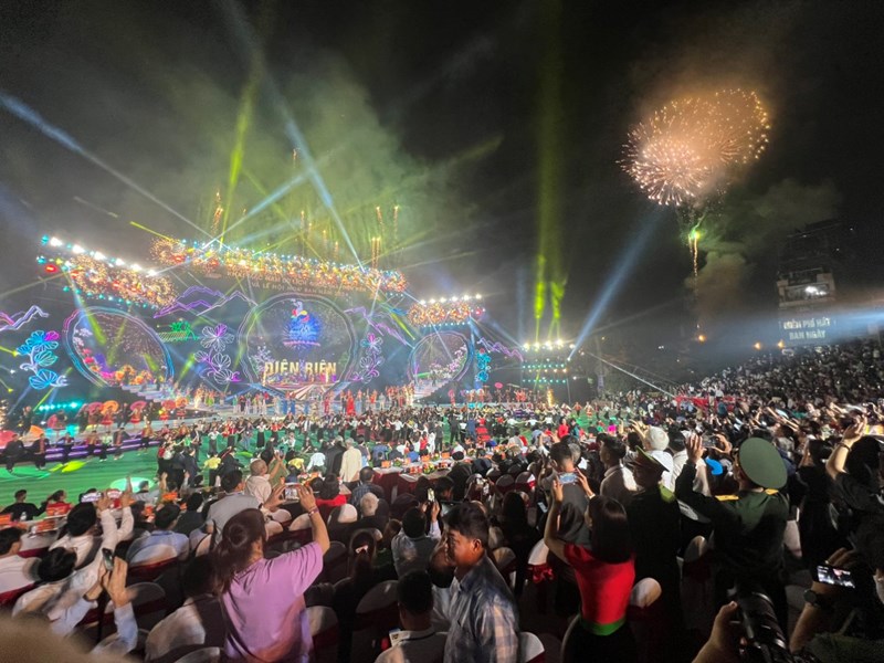 Phó Thủ tướng Trần Hồng Hà: Nỗ lực tạo nên hệ sinh thái du lịch Việt Nam đa sắc, độc đáo - Anh 9