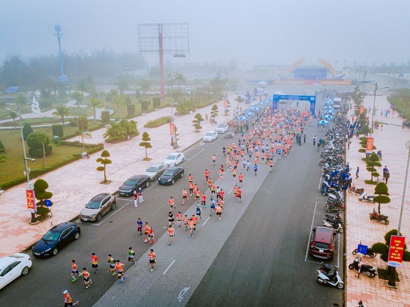 Quảng Bình phát động Ngày chạy Olympic vì sức khỏe toàn dân - Anh 3