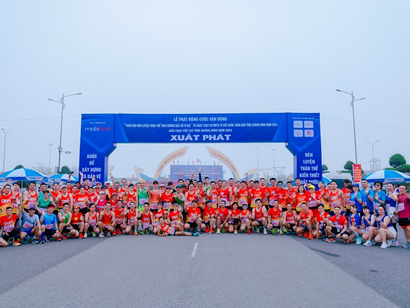 Quảng Bình phát động Ngày chạy Olympic vì sức khỏe toàn dân - Anh 4