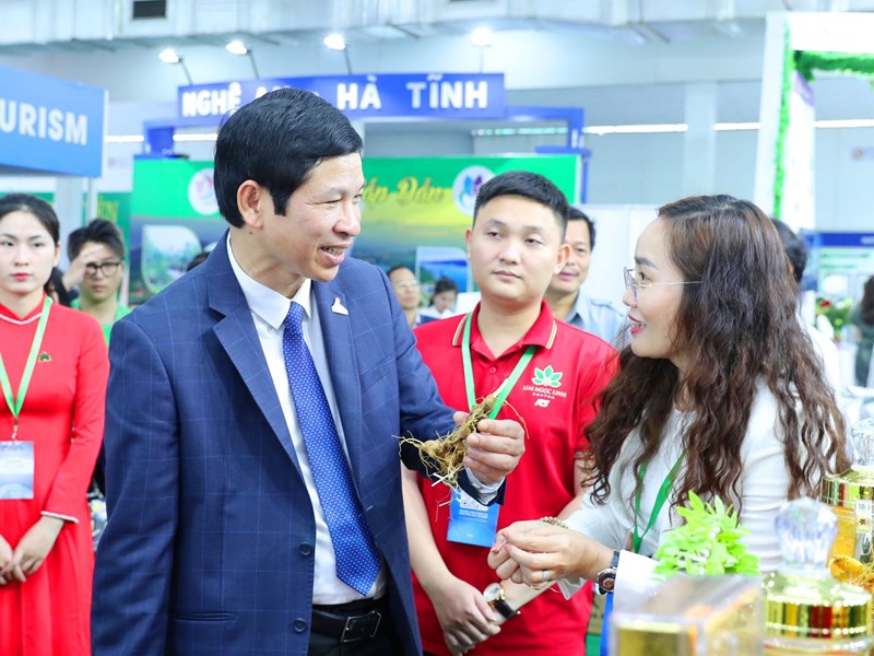 Khai mạc VITM Hà Nội 2024:  Thúc đẩy chuyển đổi xanh, bền vững - Anh 7