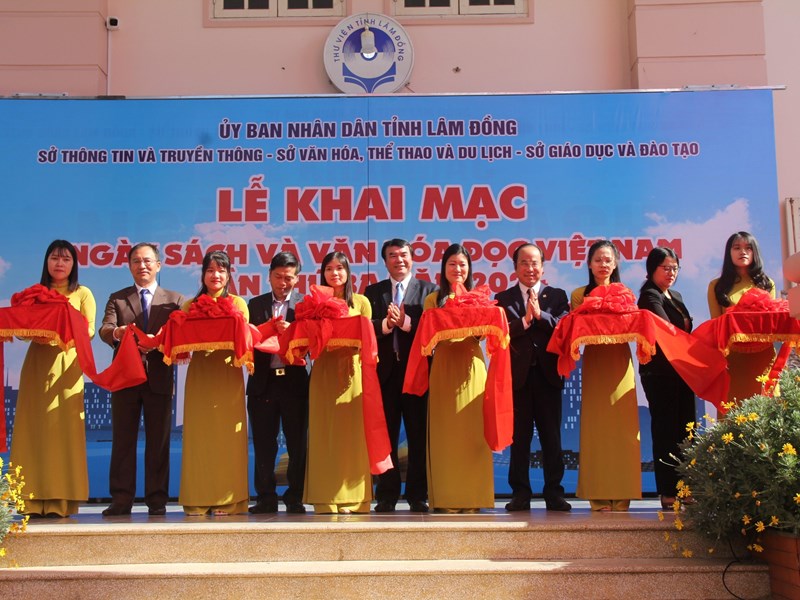 Lâm Đồng: Khai mạc Ngày Sách và Văn hóa đọc lần thứ 3 - Anh 1