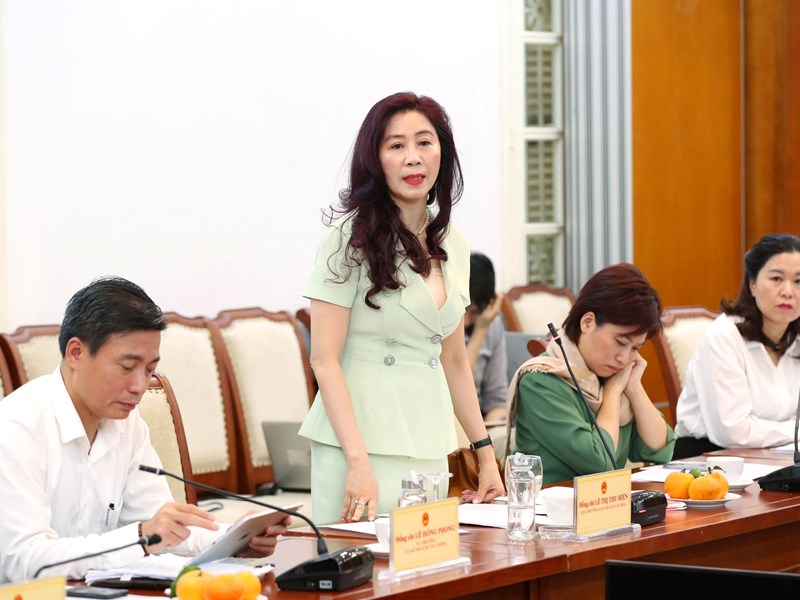 Bộ trưởng Nguyễn Văn Hùng: Thừa Thiên Huế cần xác định rõ các sản phẩm du lịch đặc trưng để hấp dẫn du khách - Anh 8