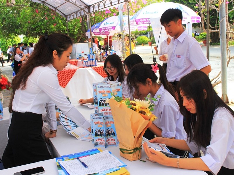 Hội thi Tìm kiếm tài năng nghề ẩm thực - Anh 3