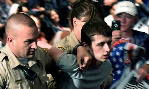 Phá âm mưu ám sát Tổng thống Donald Trump - Anh 1