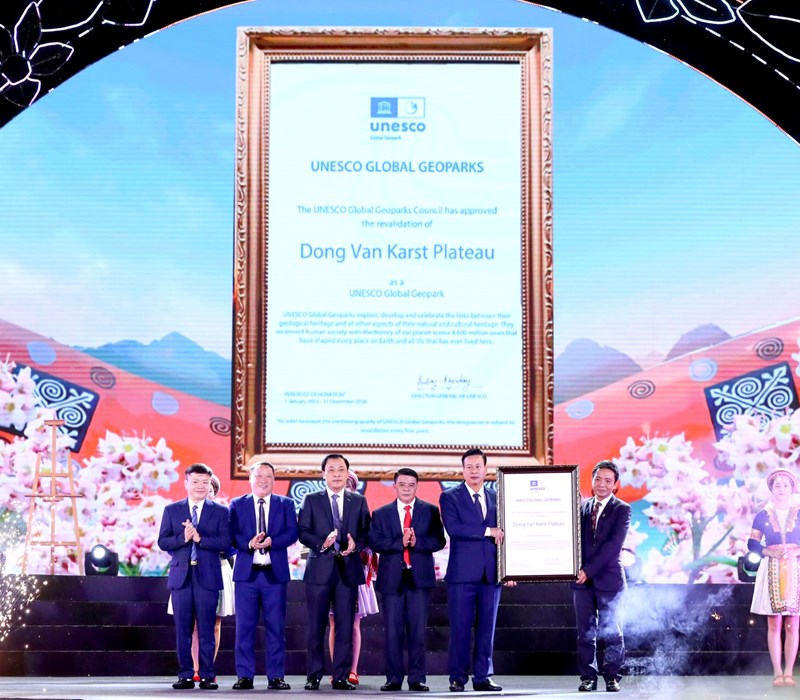 Hà Giang đón nhận danh hiệu thành viên mạng lưới Công viên địa chất toàn cầu Cao nguyên đá Đồng Văn lần thứ 3 - Anh 3