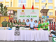 Sôi nổi “Ngày hội xanh” đổi rác lấy quà