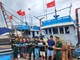 Theo những dòng tin ra khơi
