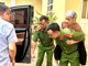 Công an xã Đông Cuông chung tay giúp thân nhân liệt sĩ thu nhận mẫu ADN
