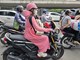 Đủ kiểu thời trang chống nắng ở Hà Nội