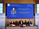 Giải Nobel Vật lý 2026 được gọi tên với phát hiện hạt vũ trụ “ma quái”