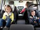 Ghế trẻ em trên ô tô “cháy hàng” khi quy định mới sắp có hiệu lực